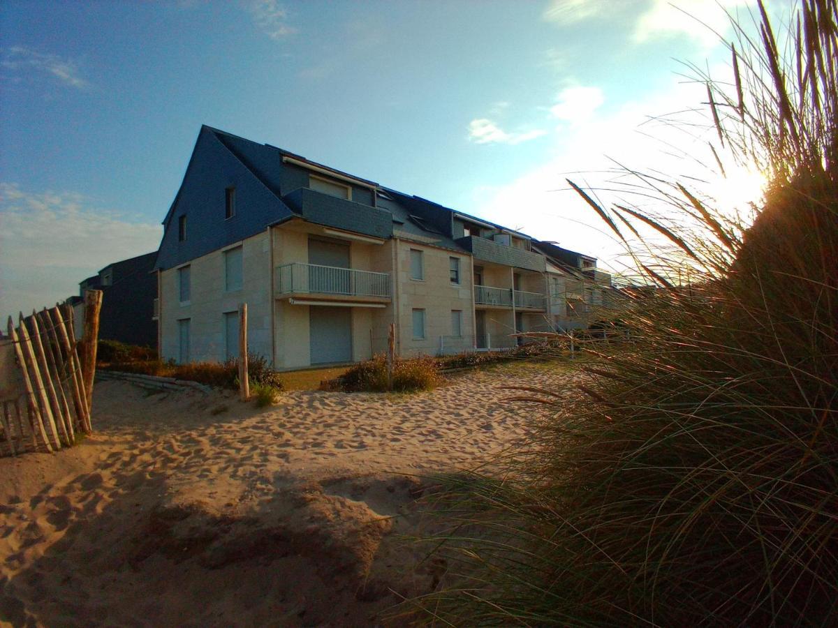 Ferienwohnung Duplex Les Pieds Dans L' Eau Jullouville-les-Pins Exterior foto