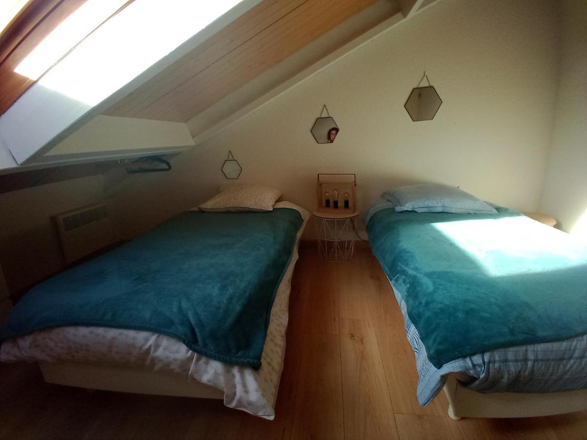 Ferienwohnung Duplex Les Pieds Dans L' Eau Jullouville-les-Pins Exterior foto